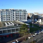 Im Zentrum Von Gelegene Mit Westbalkon Und Schoenem Ausblick アパート