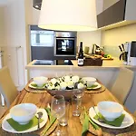 アパート Im Zentrum Von Gelegene Mit Westbalkon Und Schoenem Ausblick *
