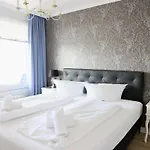 アパート Im Zentrum Von Gelegene Mit Westbalkon Und Schoenem Ausblick *
