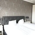 Im Zentrum Von Gelegene Mit Westbalkon Und Schoenem Ausblick * ヴェスターラント