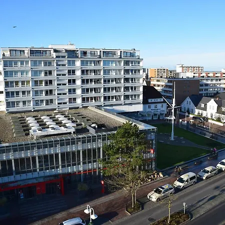 Im Zentrum Von Gelegene Mit Westbalkon Und Schoenem Ausblick Apartament