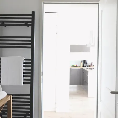 Apartament Im Zentrum Von Gelegene Mit Westbalkon Und Schoenem Ausblick *