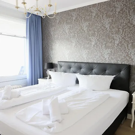 Apartament Im Zentrum Von Gelegene Mit Westbalkon Und Schoenem Ausblick *